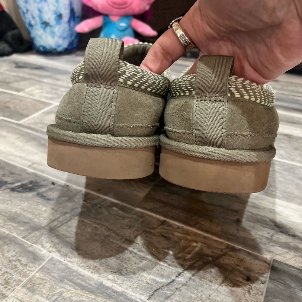 UGG Koolaburra Olive Slip-On Shoes Sz.10 - Picture 4 of 7
